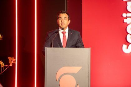 El presidente ejecutivo de Scotiabank República Dominicana y el Caribe, Jabar Singh.