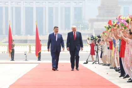El presidente chino, Xi Jinping, celebra una ceremonia de bienvenida para el presidente estadounidense, Donald Trump. (Xinhua/Xie Huanchi)