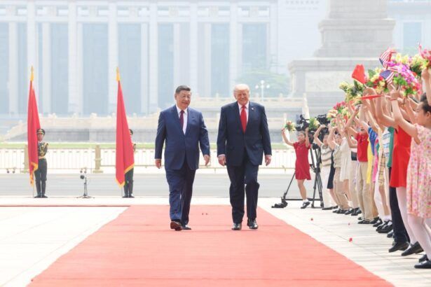 El presidente chino, Xi Jinping, celebra una ceremonia de bienvenida para el presidente estadounidense, Donald Trump. (Xinhua/Xie Huanchi)