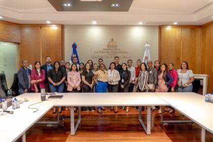 Encargados de Compras de las dependencias del Ministerio de Hacienda que participan en la fase piloto se capacitaron para el uso del nuevo módulo de Eficompras.