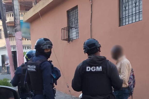 Haitianos detenidos por Migración.
