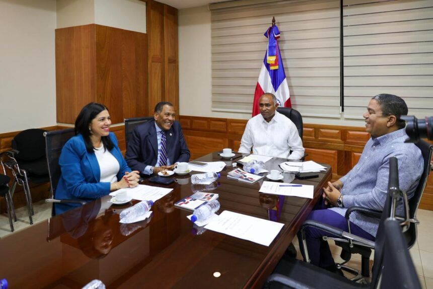 Comisión del Senado avanza estudio de proyecto educación digital.