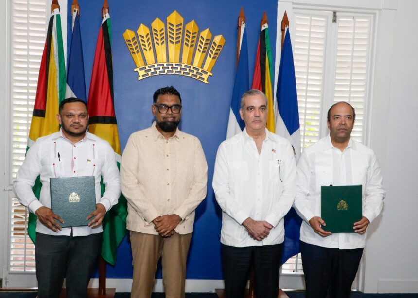Firma del acuerdo entre RD y Guyana