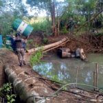 Policía desmantela laboratorio clandestino de ron adulterado en Bahoruco.