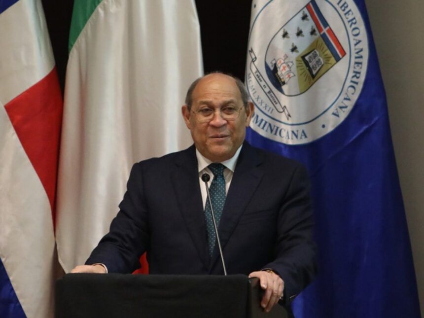 El ministro de Educación Superior, Ciencia y Tecnología de República Dominicana, Rafael Santos Badía.