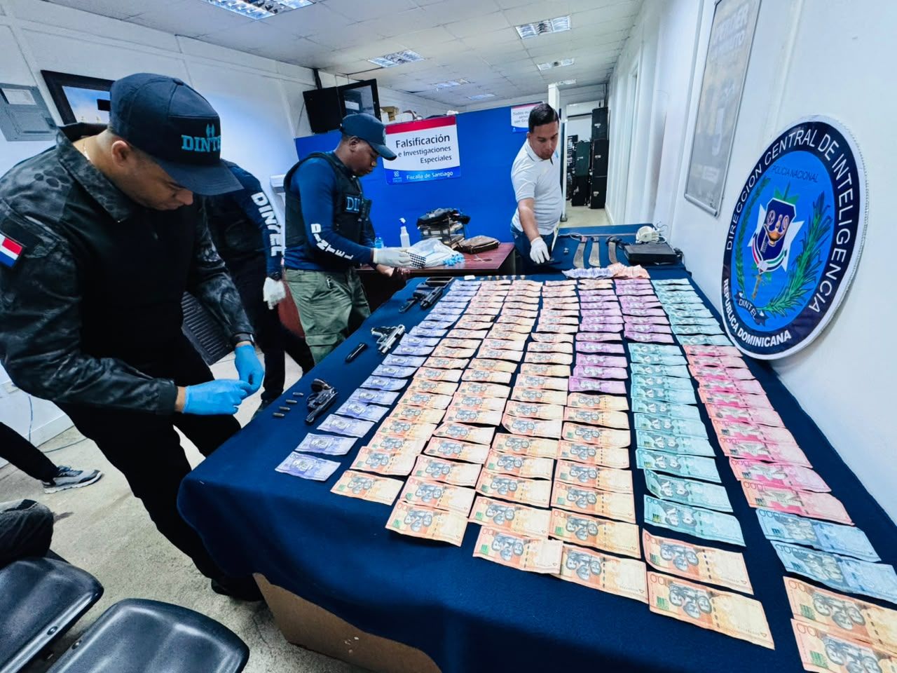 Rd Blog Ocupan armas, municiones y RD$50 mil en Santiago - Clima Nacional RD