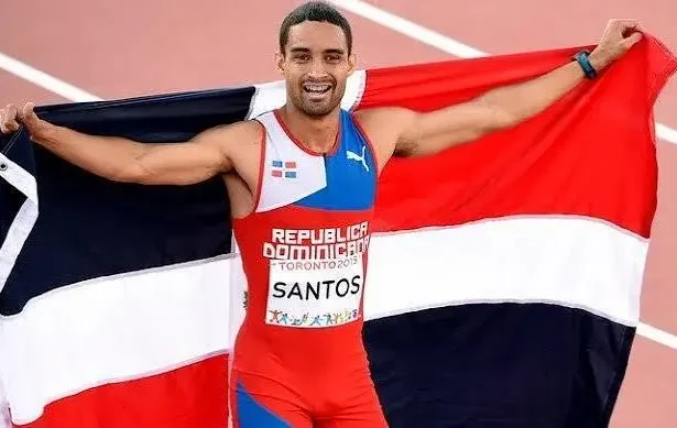 Luguelín Santos gana la medalla de plata en los 400 metros en los Juegos Olímpicos de Londres.