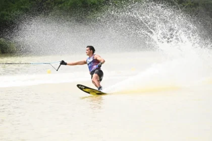 Dominicano Paolo Pigozzi conquista el oro en esquí acuático.
