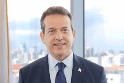 Víctor O. Bisonó Haza.