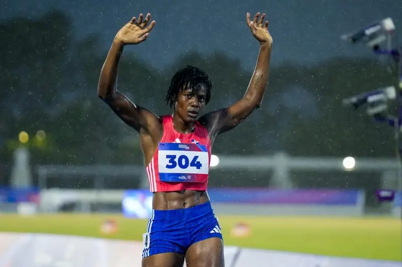 La dominicana Marileidy Paulino en el torneo de atletismo de los XXV Juegos Centroamericanos y del Caribe.