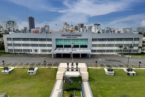 Sede del Ministerio de Defensa (MIDE).