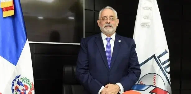 El presidente de la Liga de Béisbol Profesional de la República Dominicana (LIDOM), Vitelio Mejía Ortiz.