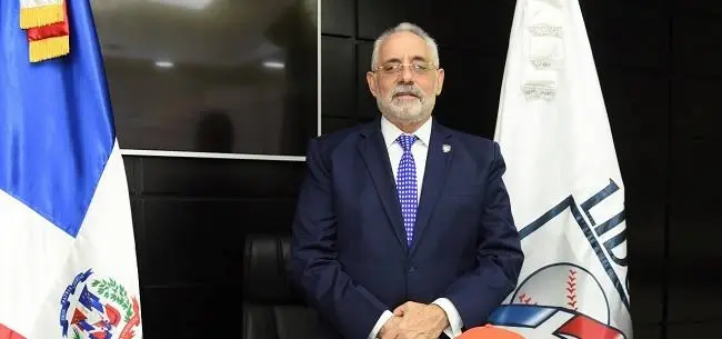 El presidente de la Liga de Béisbol Profesional de la República Dominicana (LIDOM), Vitelio Mejía Ortiz.
