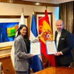 INDEX y WLO firman acuerdo para ampliar oportunidades de formación de dominicanos en el exterior.