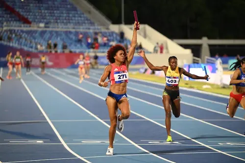 RD gana oro en relevo 4 x 100 femenino y rompe récord de JCC.