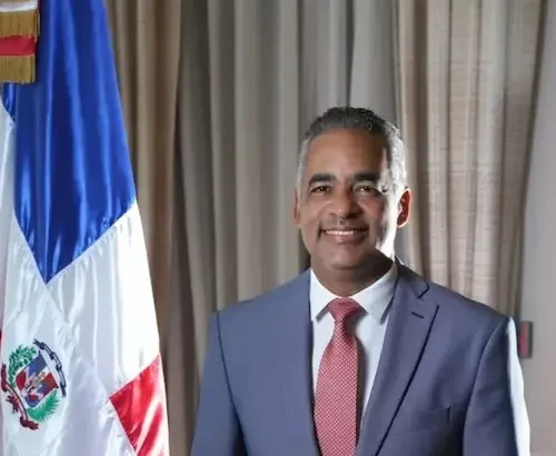 Joel Santos.