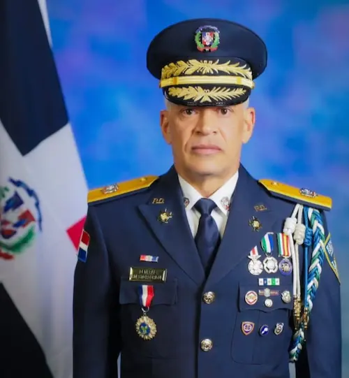 General Ernesto Rafael Rodríguez García como nuevo director general de la Policía Nacional.