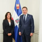 El ministro de Relaciones Exteriores, Víctor “Ito” Bisonó, recibió a la embajadora de los Estados Unidos de América en República Dominicana, Leah Francis Campos.