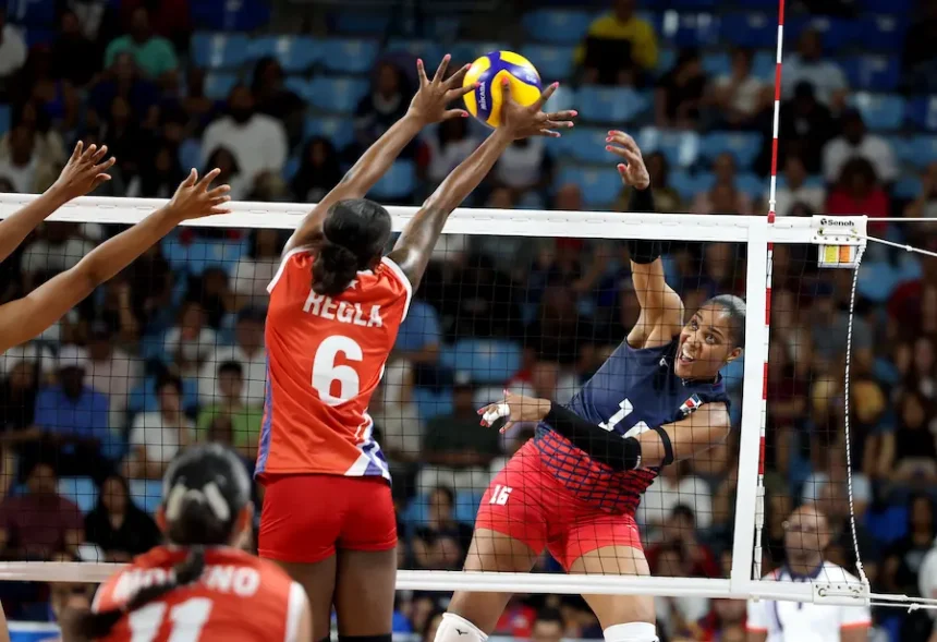 RD derrota a Cuba y mantiene paso perfecto en el voleibol femenino de los JCC 2026.