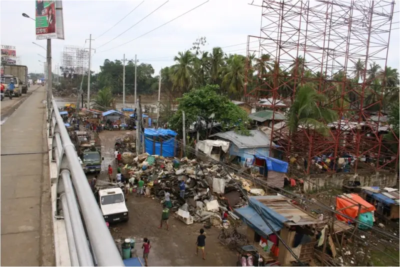 Consecuencias del tifón Sendong en Filipinas. Foto vía Wikimedia Commons (CC BY 2.0).