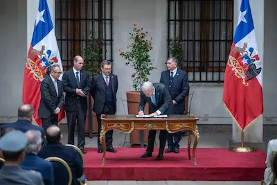 Gobierno de Chile presenta proyecto de reforma constitucional.