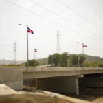 Luis Abinader inaugura puente Galeón y obras viales en Peravia.
