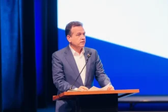 El ministro de Relaciones Exteriores, Víctor -Ito- Bisonó.