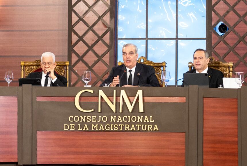 El presidente Luis Abinader encabeza la reunión del Consejo Nacional de la Magistratura (CNM).